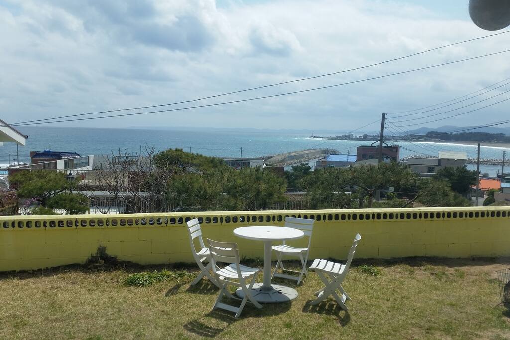 거실에서 바라본 전망입니다.