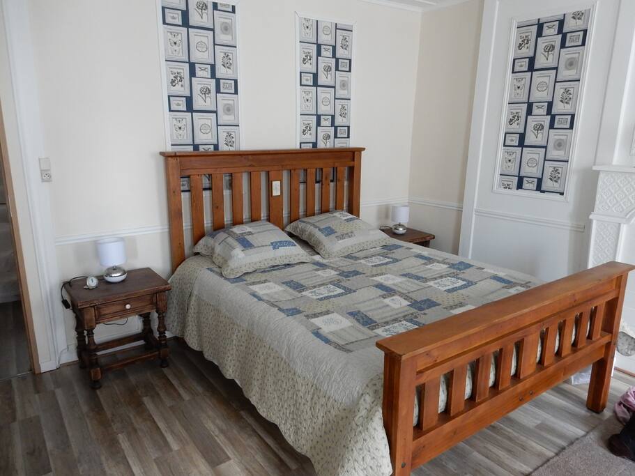 Chambre 3
avec SDB en suite maximum 3 personnes.