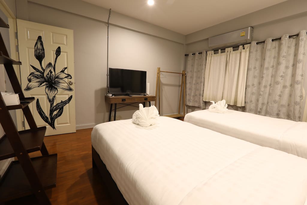 Twin bed room with shared bath room - 3rd floor