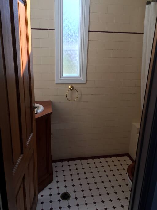 Ensuite