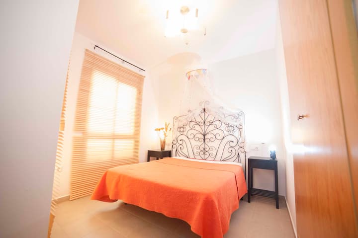Dos Casas Adosadas Unidas Por El Patio Casas En Renta En Isla Cristina Andalucia Espana