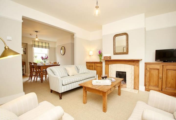 A Stylish Country Cottage Close To City Centre - Canterbury