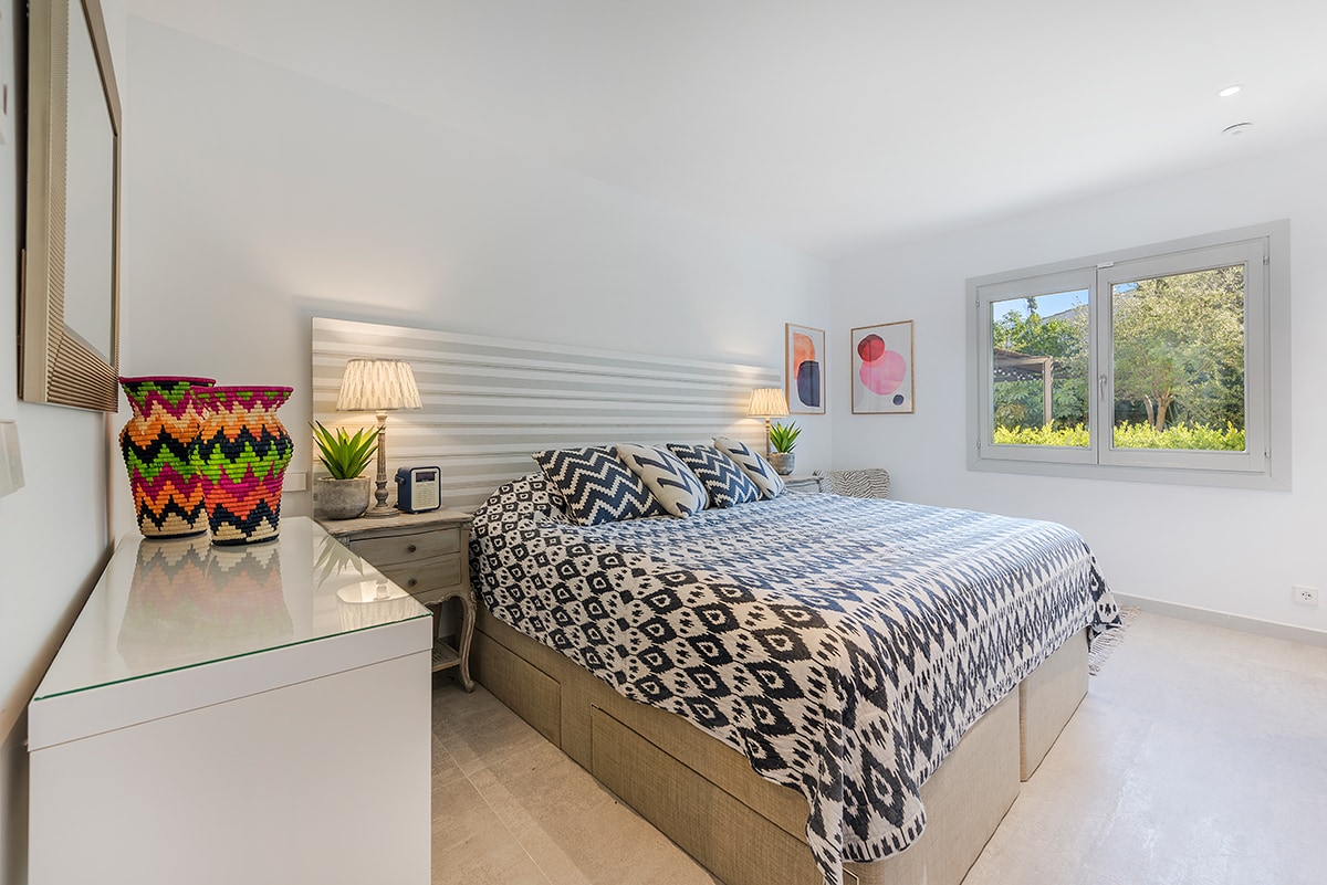 Dormitorio 5 (planta baja) con baño privado.
Estas habitaciones se pueden configurar como un SUPERKING o un dormitorio DOBLE.