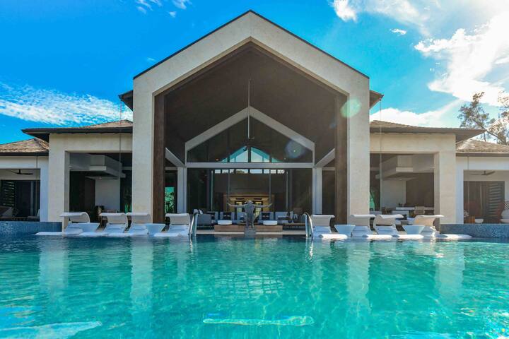 ⁨Beach Luxe Vacations Ltd.⁩ managed Airbnb listing 2