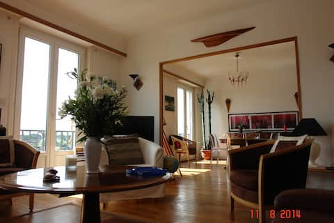 Propriété Airbnb réussie: Beautiful apartment T3 center overlooking the Loire à Dervallières Zola