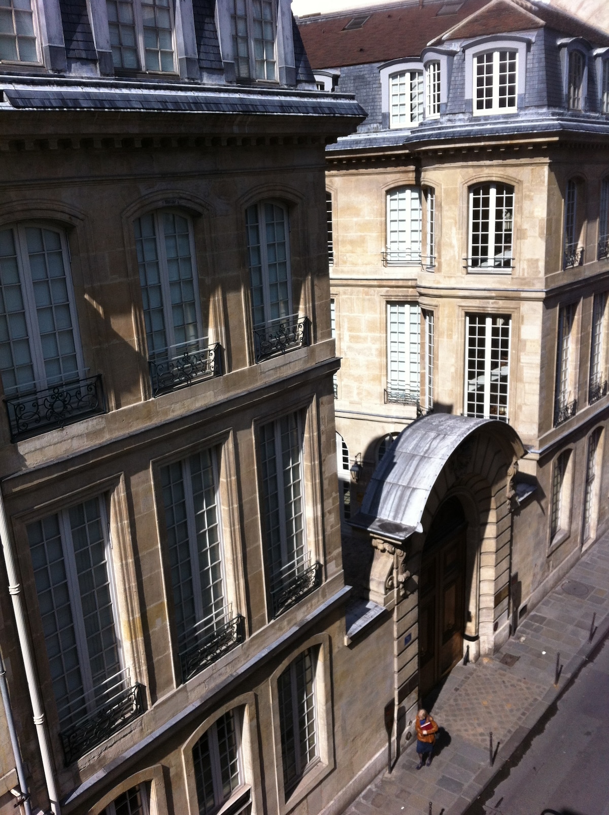 VIEWS LUXURY MARAIS LOFT mobility lease Apartments for