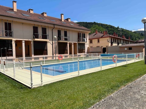 Casa del Gekko - Townhouse with a pool and picnic area