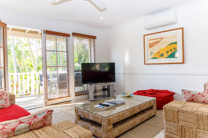 Sandy Beach 15, a 3 bed pool view Noosaville villa