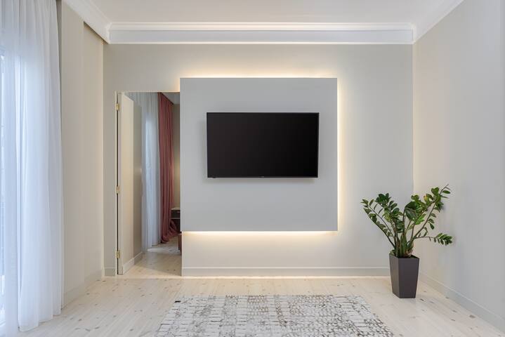 THIRAMENOUS RESIDENCE-ATHENA SUITE with Hot Tub gallery image 4