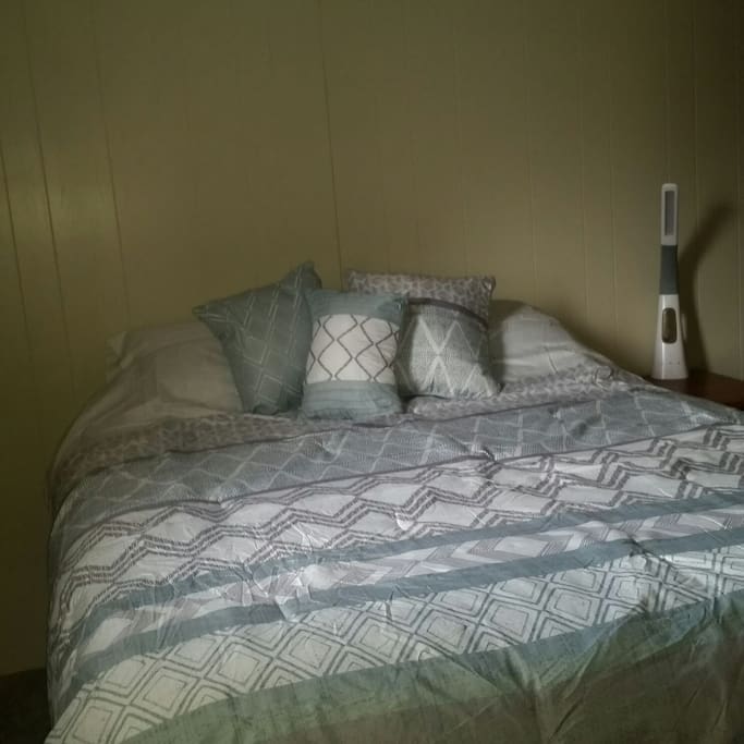 Queen size bed