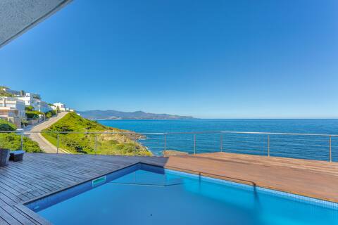 Spectacular villa in Port de la Selva *G*