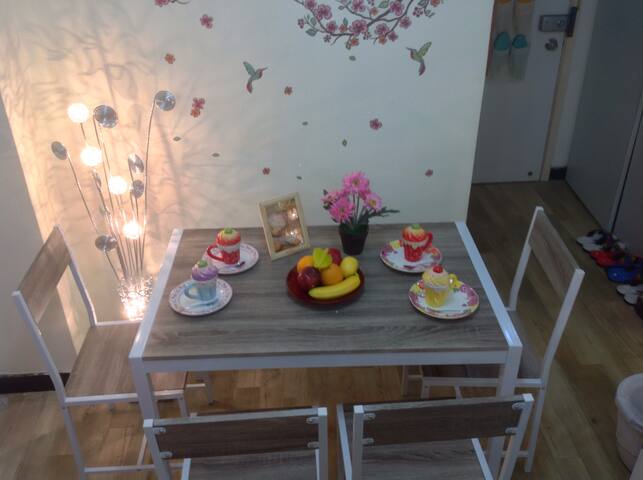 Beside MTR 5 double bed 2 Bar in MK gallery image 2