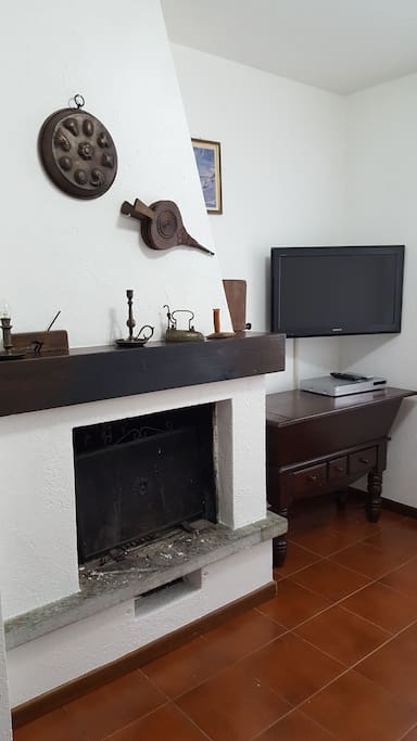caminetto angolo soggiorno