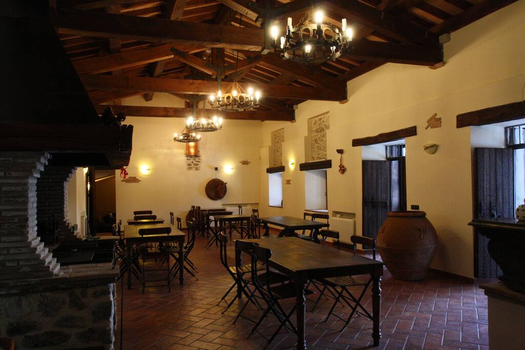 La Sala (dining room)