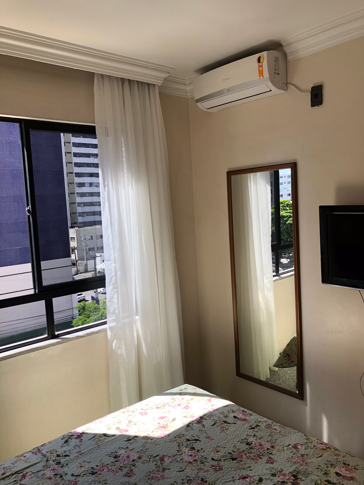 Foto do anúncio de Residência de São Martinho - Flat 1 quadra da Beira Mar em Mucuripe, Fortaleza