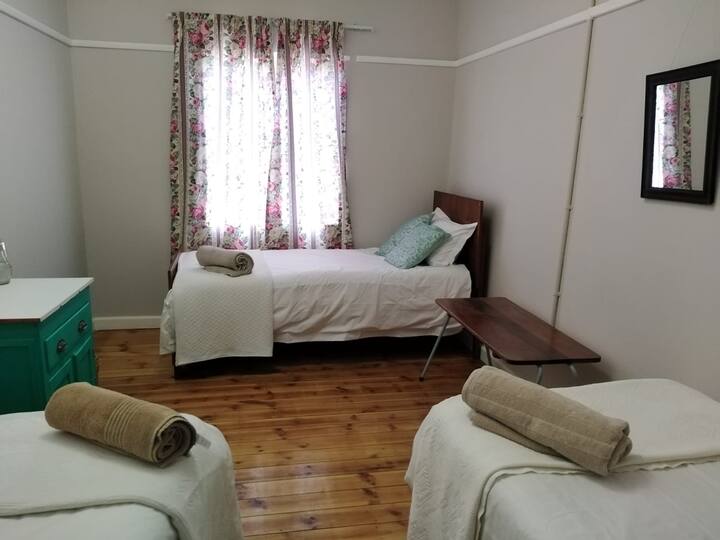 3 ერთადგილიანი საწოლი მე-3 ოთახში Karoo Secret-ში