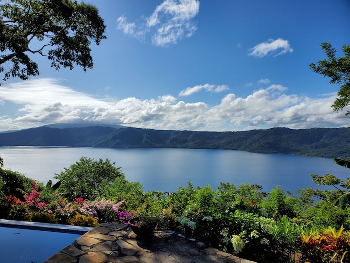 Casa Castillo: Million Dollar View Of Lake Apoyo