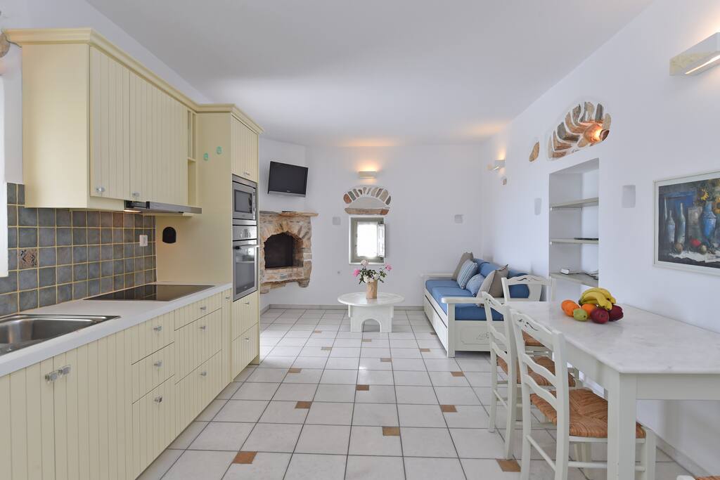 Kitchen-living room area - view 1