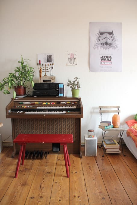Play the Organ (its fun)