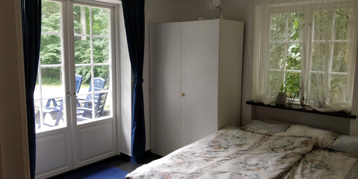 Една от спалните през лятото