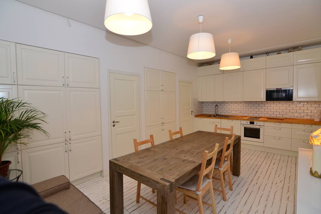 Living and kitchen space
