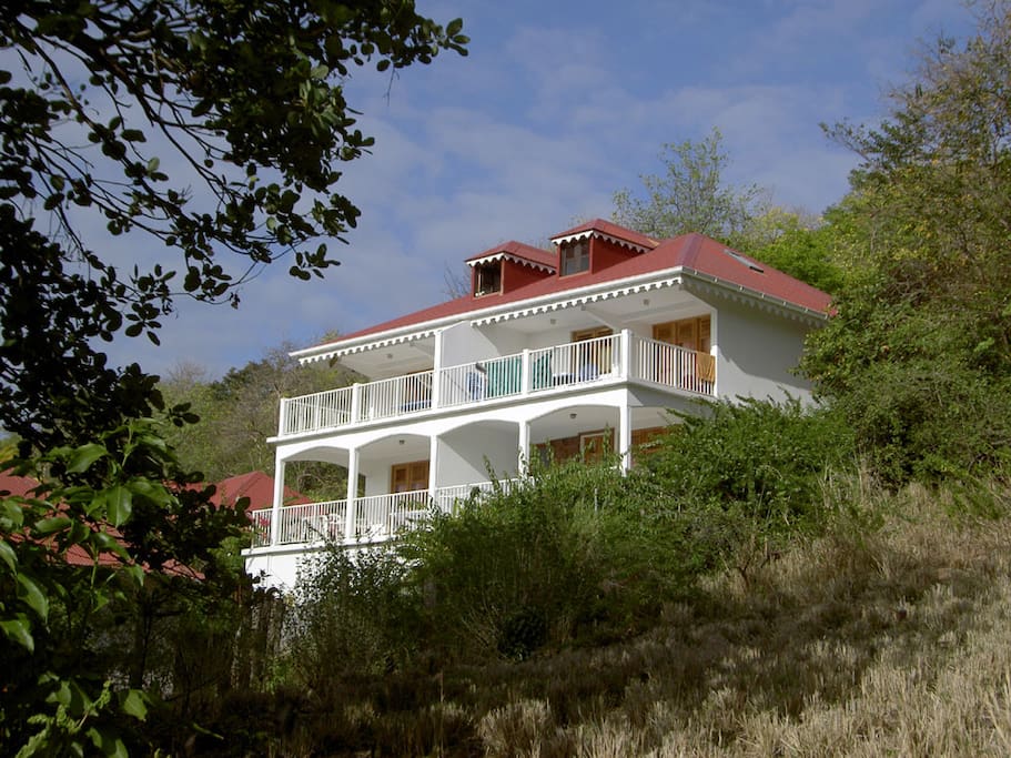villa anse caraibe face à la baie des saintes