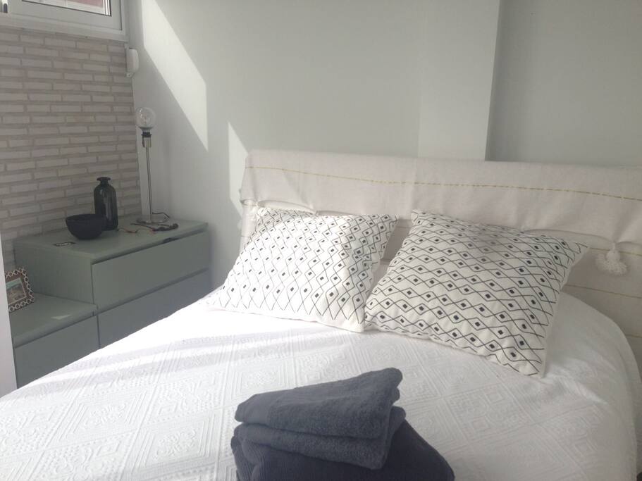 Bed with a view to the Ocean