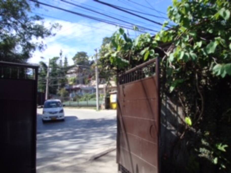 Direct access to main road