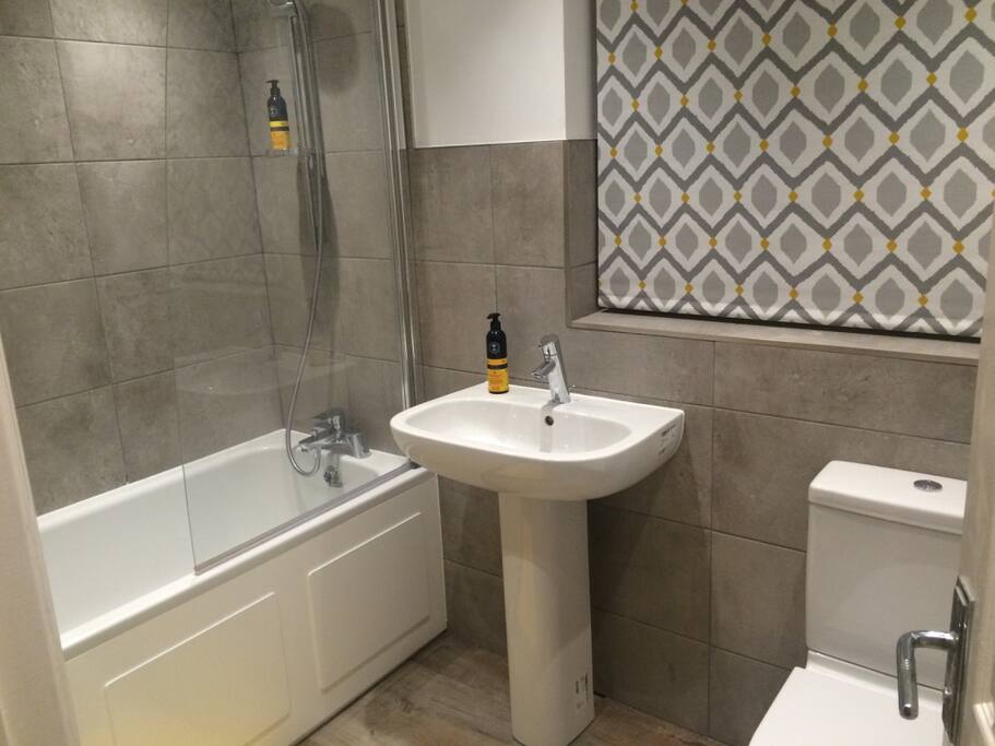 Use of family bathroom with bath/shower facilities