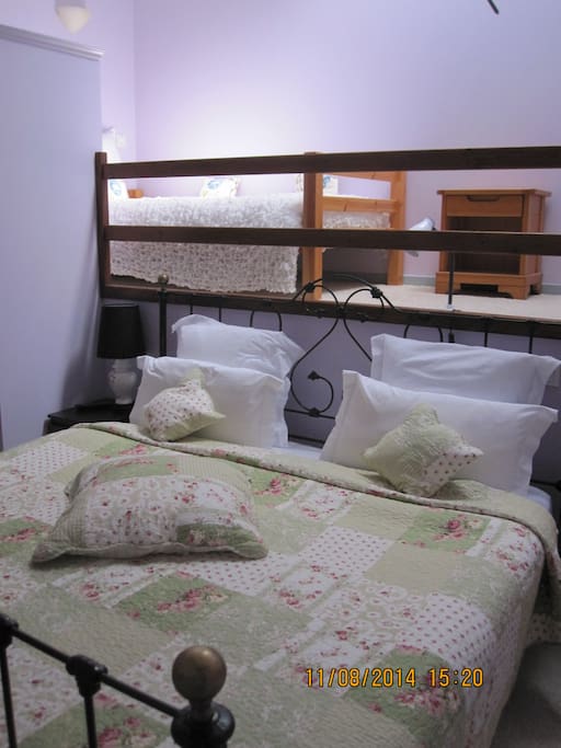 Murion double & 1 child's bed