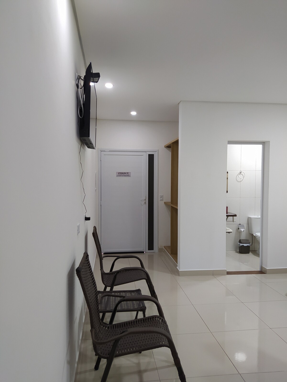 Top Airbnb: 3rd Apt, couple, 50 meters from the beach cantoverde3 in São Sebastião