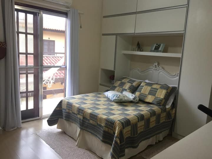 סוויטה - קומה 2 עם מרפסת.