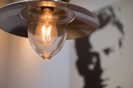 STUNNING STUDIO, FREE PARKING & EASY WALK TO YORK