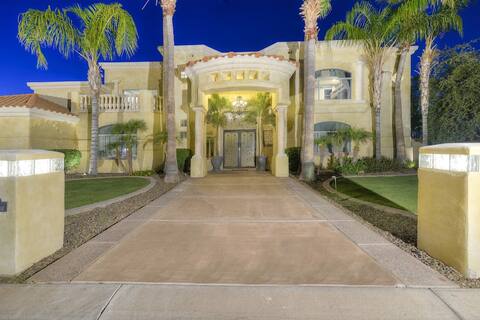 STUNNING 8 Bedrm Mansion! Heated Pool/Spa, Theater