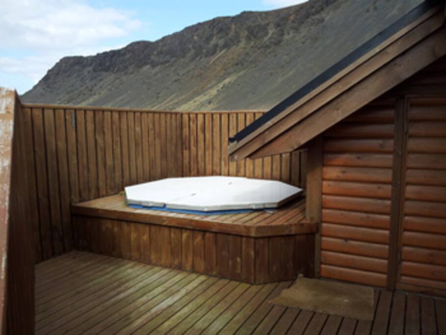 Hot tub