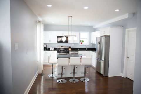 Cozy Modern Escape | Between Boston & Cape Cod