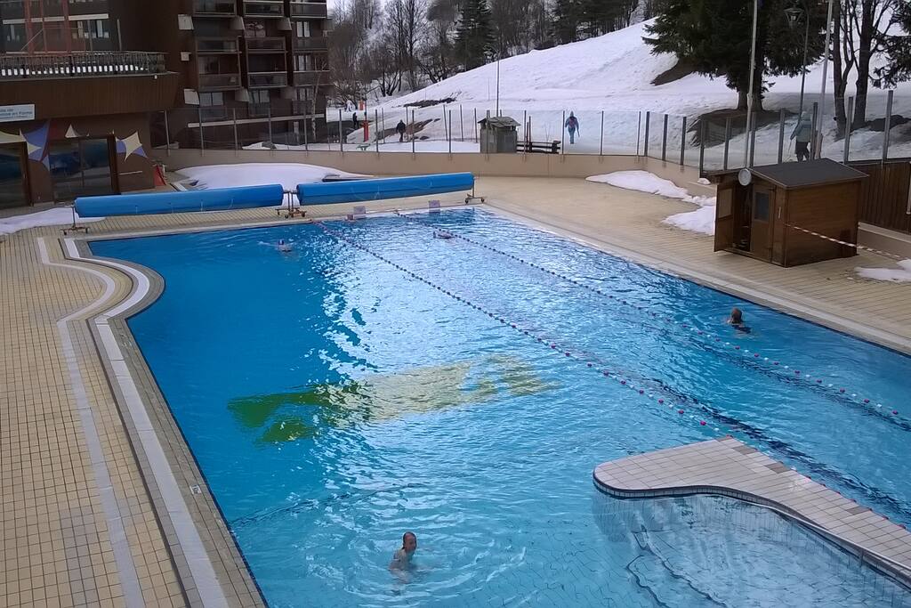 piscine chauffée,au centre de la station, été comme hiver