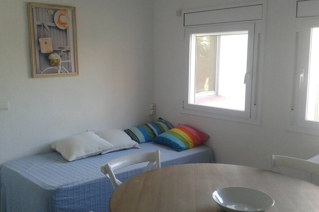 The second bed on the commun area wich dubles when extended.