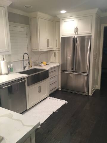 Waco Charmer! *Great Location!