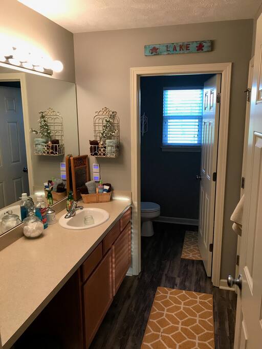 Full bath upstairs