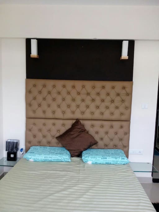 Bed room