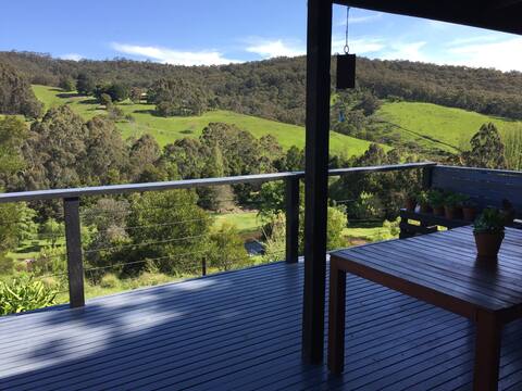 The Lakeview Cottage at Pennyroyal Otways Retreat