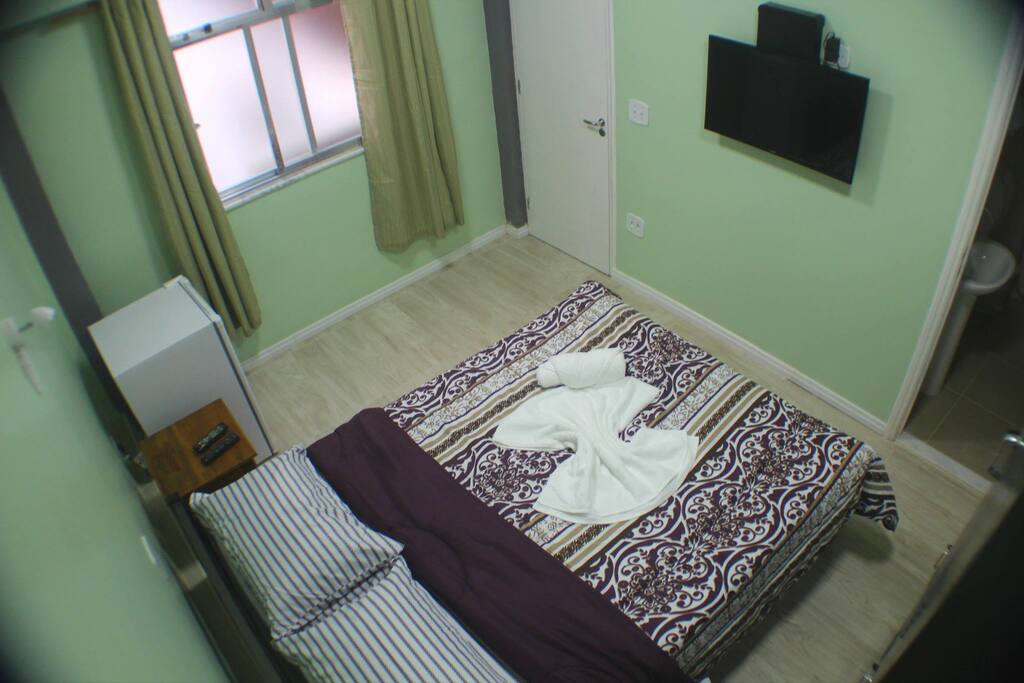 PRIVATE ROOFTOP
3rd FLOOR SUITE