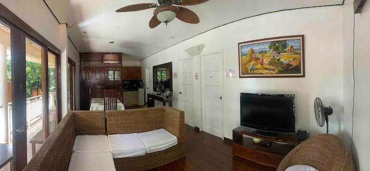 Breezy Tagaytay Villa with Breakfast for 10pax