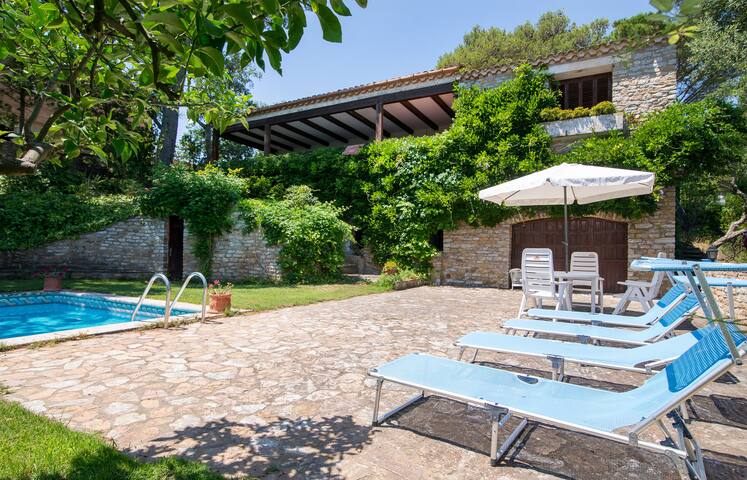 Espectacular Villa con piscina particular en Begur gallery image 4