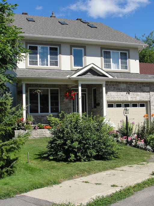 Top 100 Airbnb Rentals 2017 in Ottawa, Canada