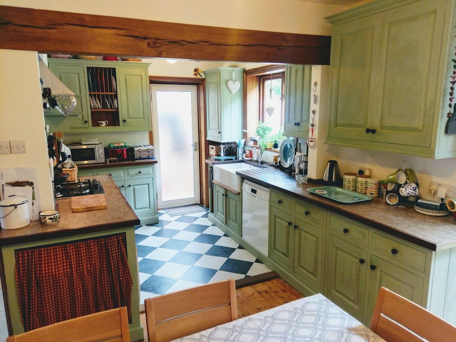 have use of our much loved kitchen to knock something up for breakfast, lunch or dinner.