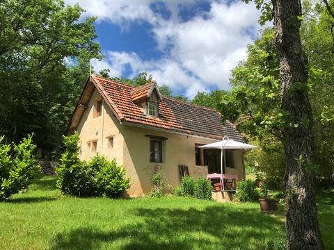 Quercy Woodland Lodge