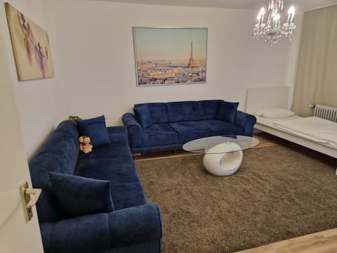 Beliebte Airbnb-Anzeige: Modern central apartment in the heart of Düsseldorf in Derendorf