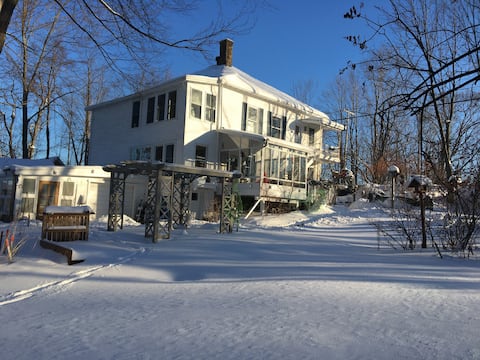 Country house, 6 br, Austin, Eastern Townships.